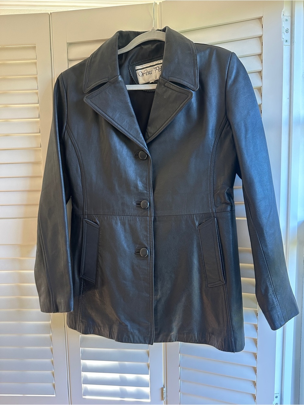 Vera Pelle Black Leather Button-Front Jacket